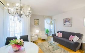 Comfortable And Stylish Apartment